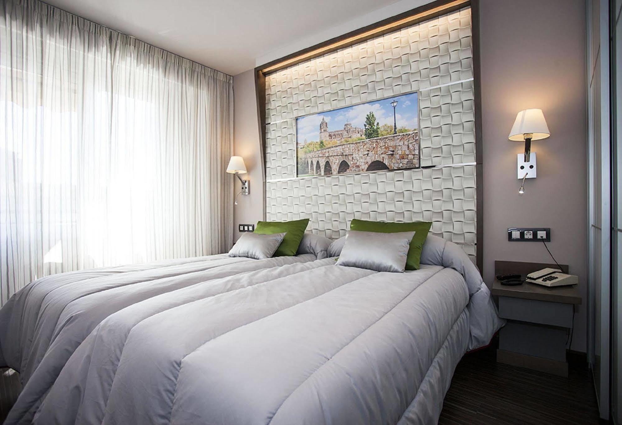 Hostal Barcelona Salamanca Kültér fotó